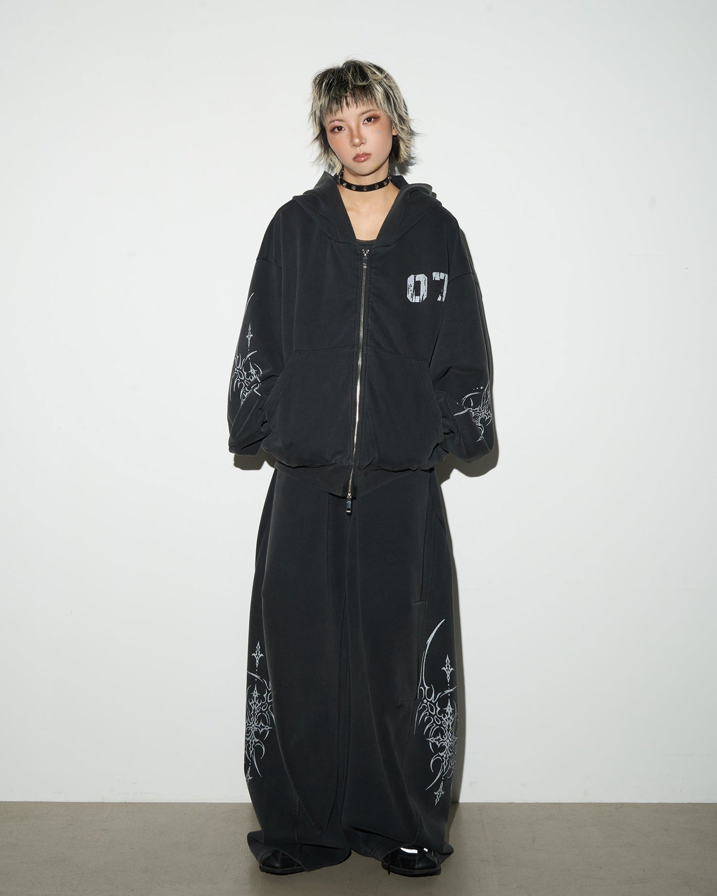 Graphic Wide-Leg Street Pants