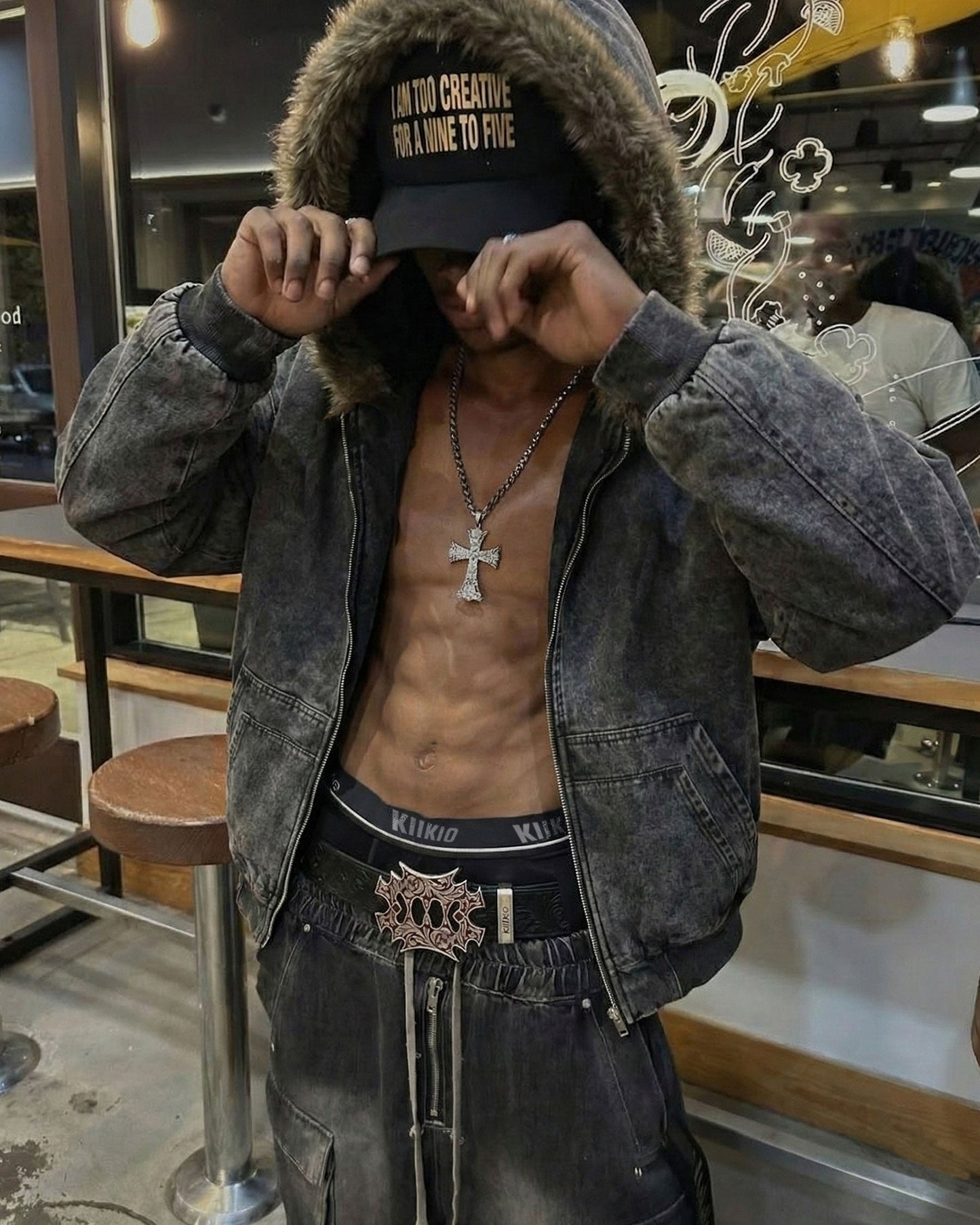 Cropped-Boxy Hoodie in Stone-Washed Cotton